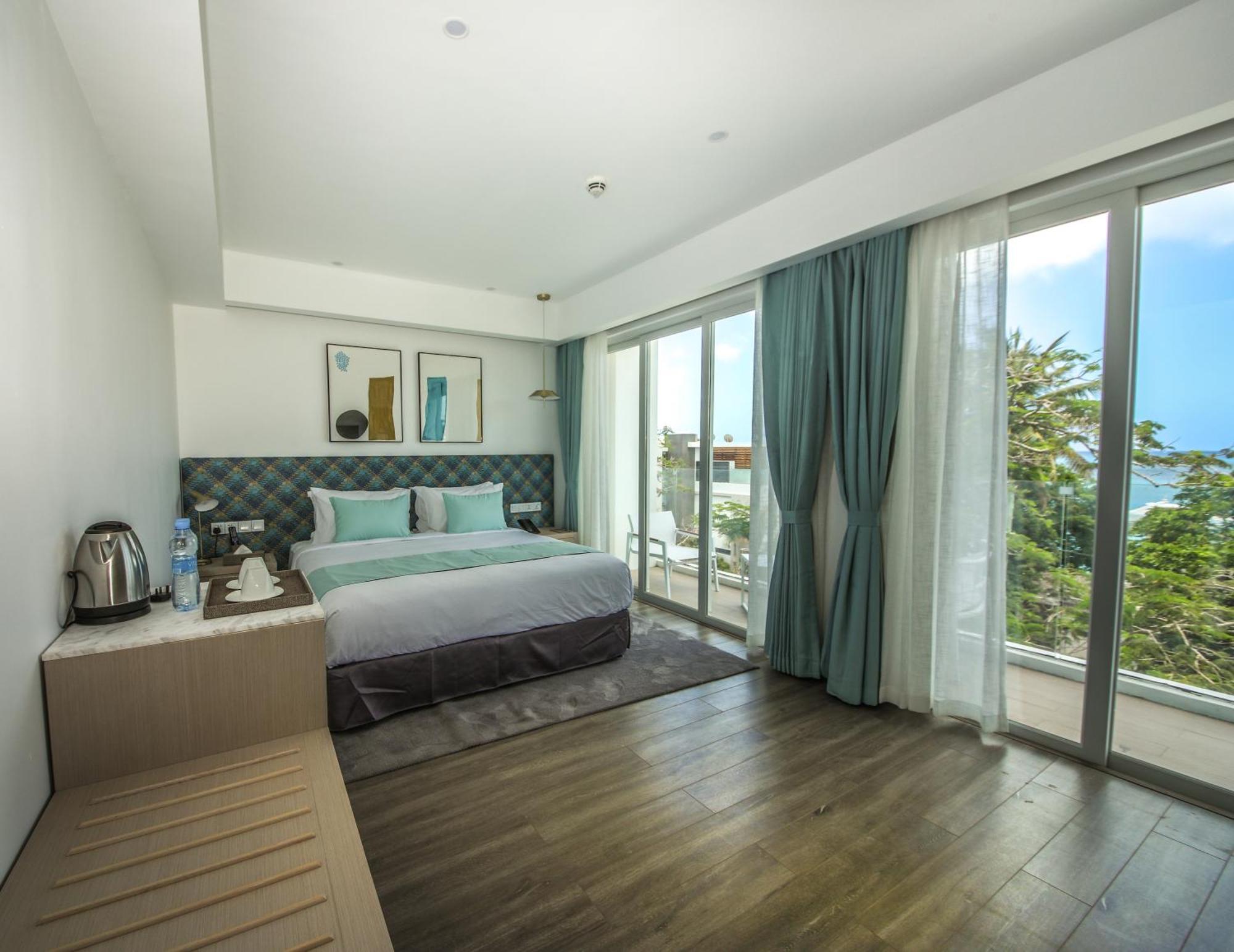 Junior Suite,1284534835:JPEG