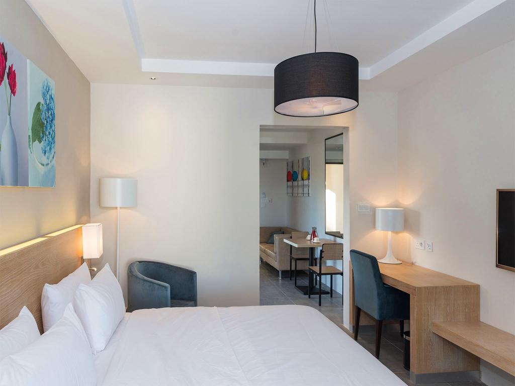 Suite or Self Catering,398480397:JPEG